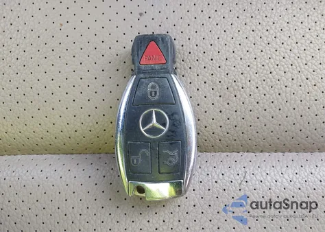 2013 Mercedes-Benz C 300 Sport 4Matic z USA, uszkodzony, nr VIN WDDGF8AB5DR280310